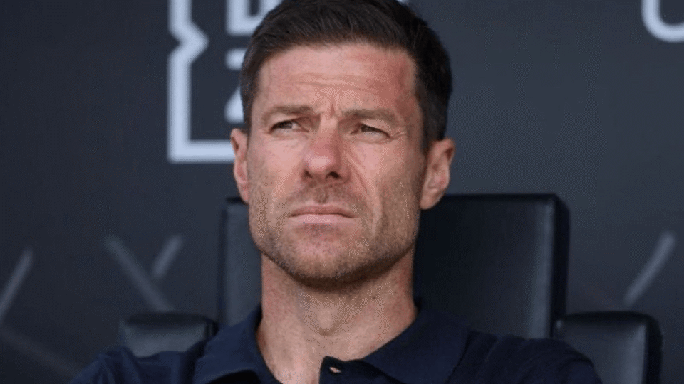 唏嘘？皇马仅花20分钟解雇阿隆索！老佛爷飞机上拍板 赔5个月薪水